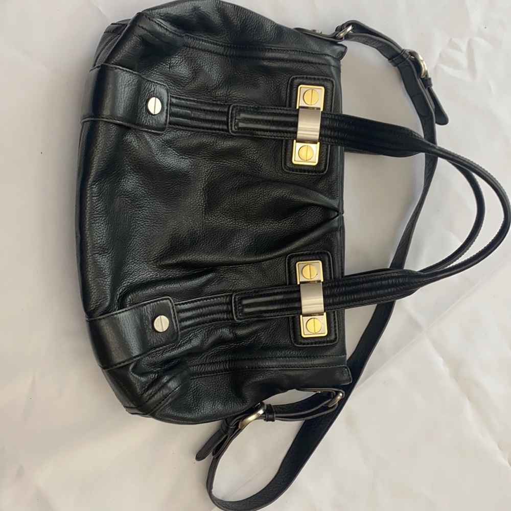 Gorgeous B. Makowsky leather bag